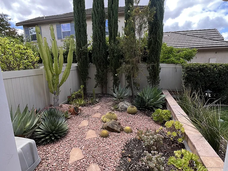 42251 Harwick Ln — Photo 8