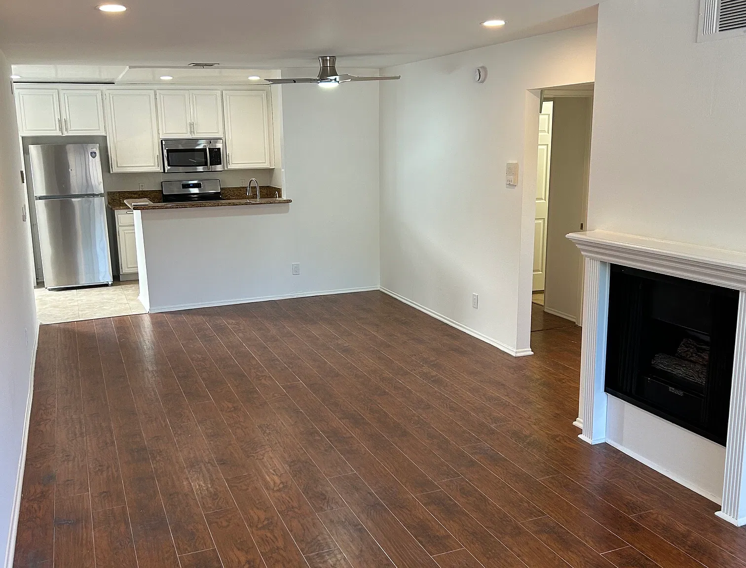 12151 Moorpark St — Photo 4