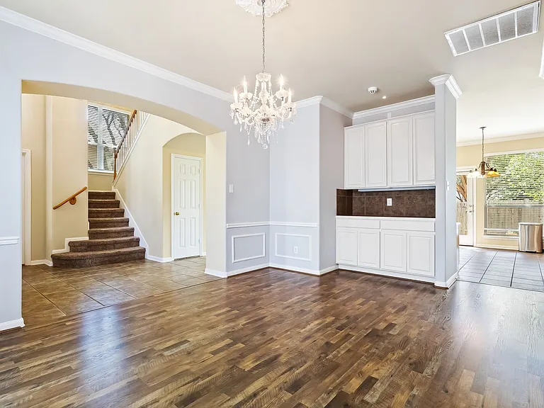 8506 Raton Way — Photo 6