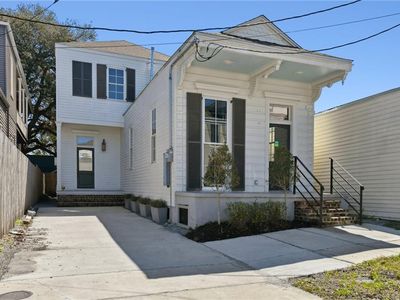 3324 Camp St, New Orleans, LA, 70115