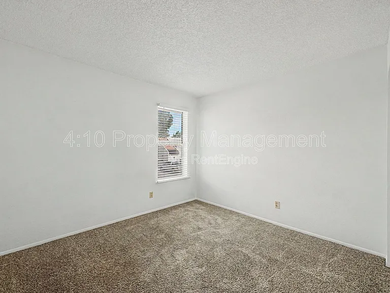 1927 E Hampton Ave #256 — Photo 23