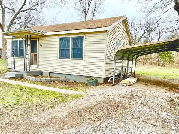 200 E Grand St, Nevada, MO 64772