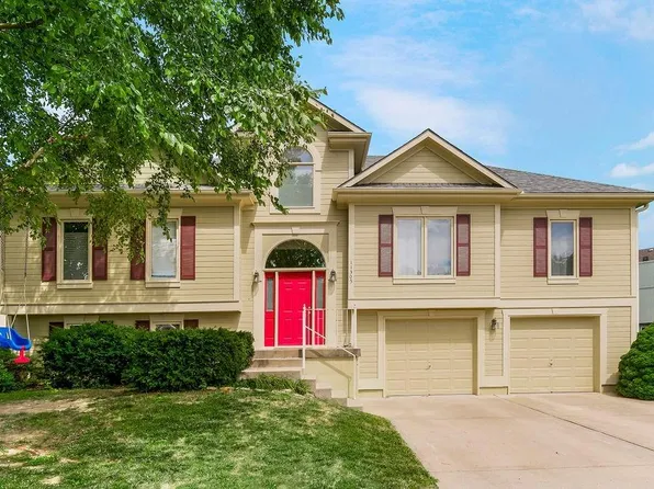 11305 N Holly St, Kansas City, MO 64155