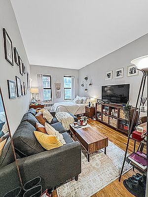 1st image of 207 E 15th St APT 4K