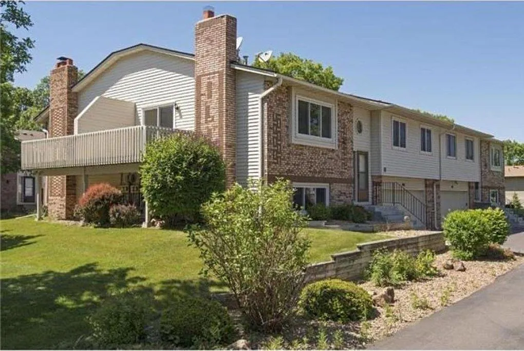 3 bed, 1712 sqft, $2,100 — Photo 4