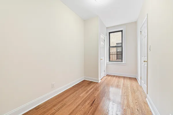 Rented by MNS | media 9