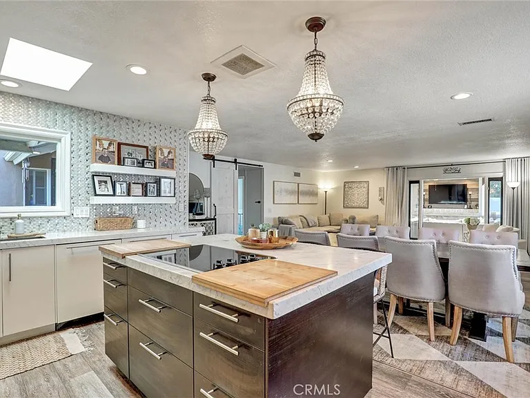 25262 Tasman Rd — Photo 5