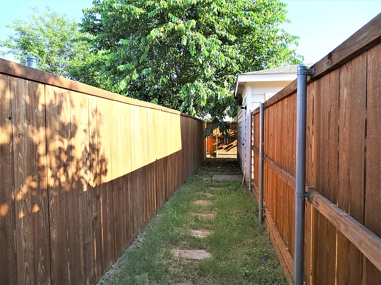2632 Boedeker Dr — Photo 20