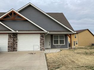 611 Easton Dr #B, Webb City, MO 64870