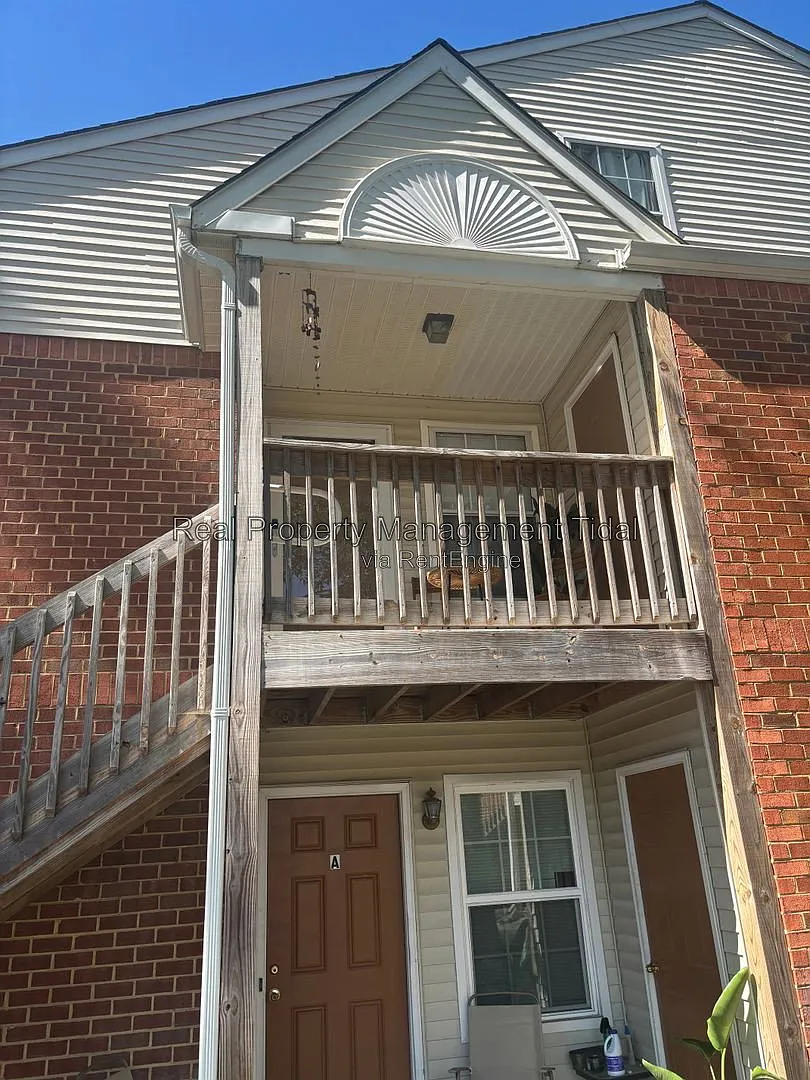 2 bed, 2.0 bath, 1300 sqft, $1,695 — Photo 3