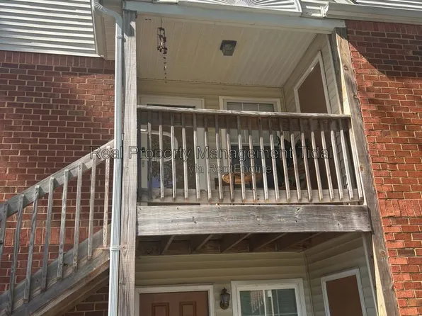 208 Quarter Trl APT C, Newport News, VA 23608