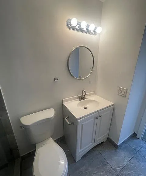 411 SE 10th St #5 — Photo 9