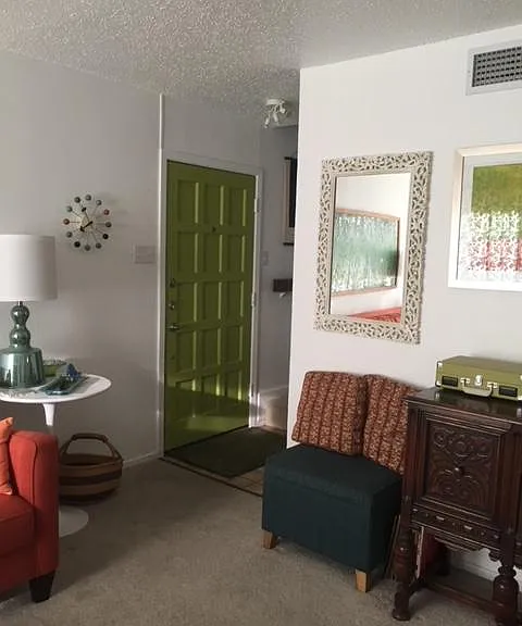 893 Dublin Dr #C — Photo 1