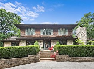 1324 Christmas Valley Dr, Chesterfield, MO 63005