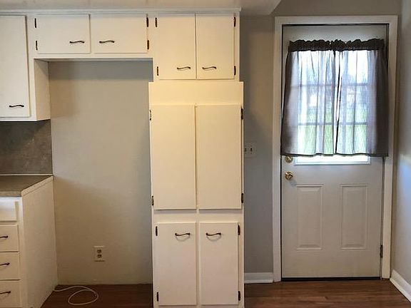 4th image of 119 Taff Cir