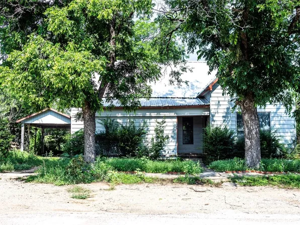 324 Race St, Baird, TX 79504