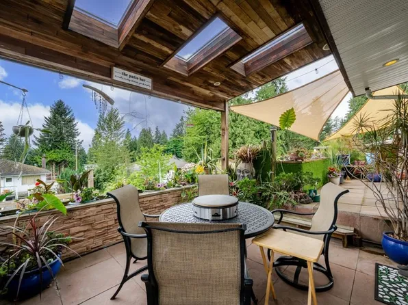 1392 Charland Ave, Coquitlam, BC V3K 3L3