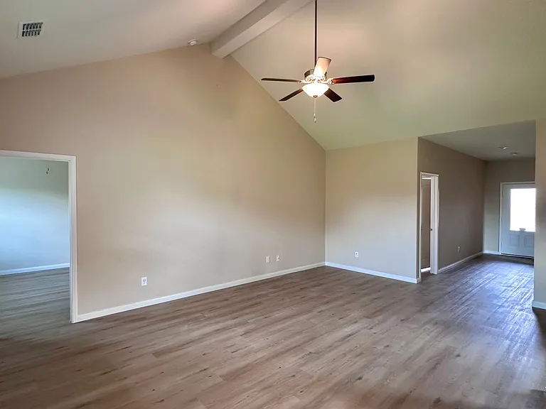 314 Foster Ln — Photo 5