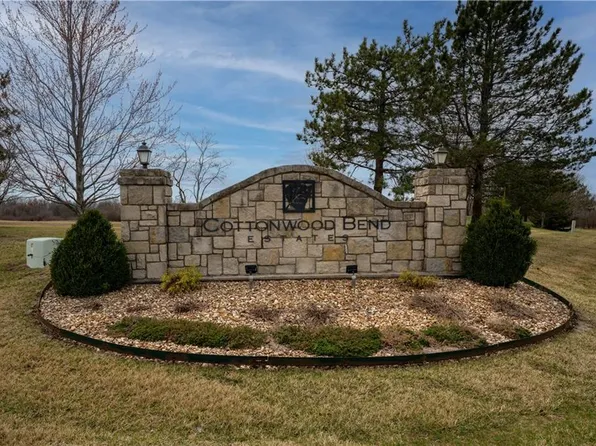 20944 Benson St, Bucyrus, KS 66013