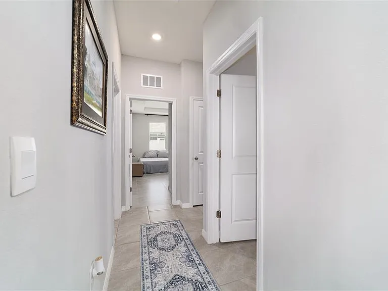 8521 SW 59th Ter — Photo 11