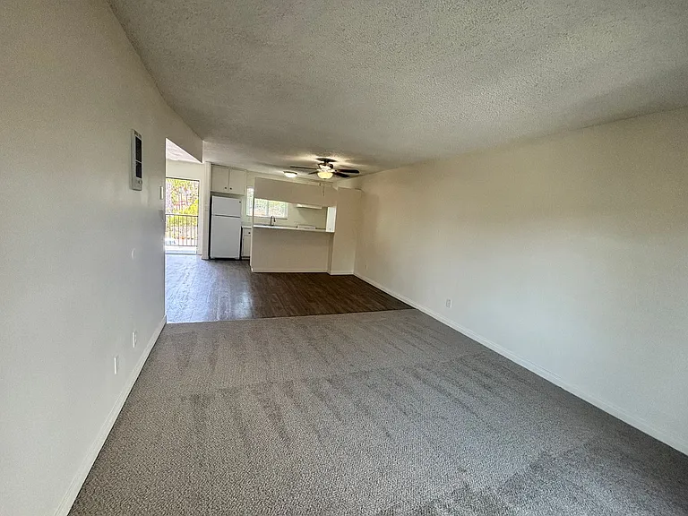 University Terrace Apartments — Photo 30