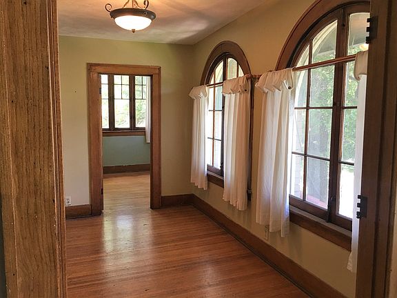 2nd image of 2601 B St APT 2