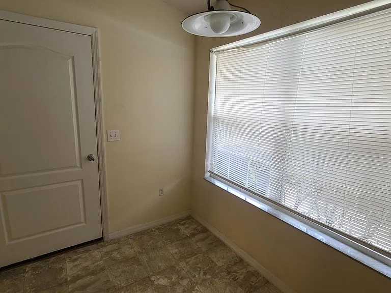 1018 Grand Hickory Cir — Photo 7