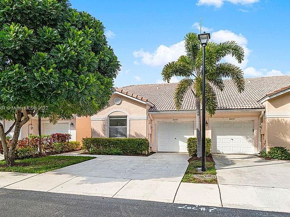 2nd image of 2437 S Coral Trace Cir #2437