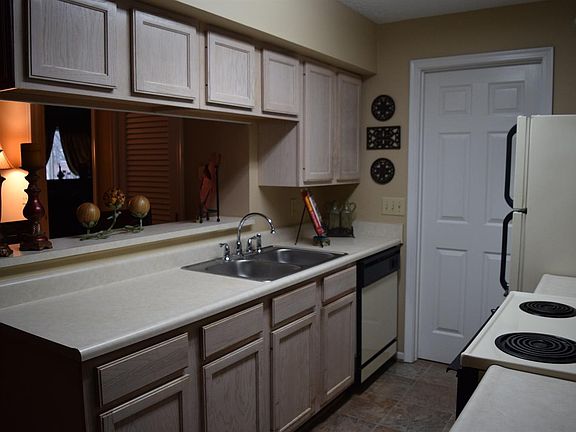 3rd image of 3180 Preserve Ln Unit 6