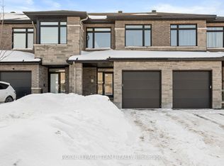 222 Trumpeter Grv, Ottawa, ON K4M 0N7