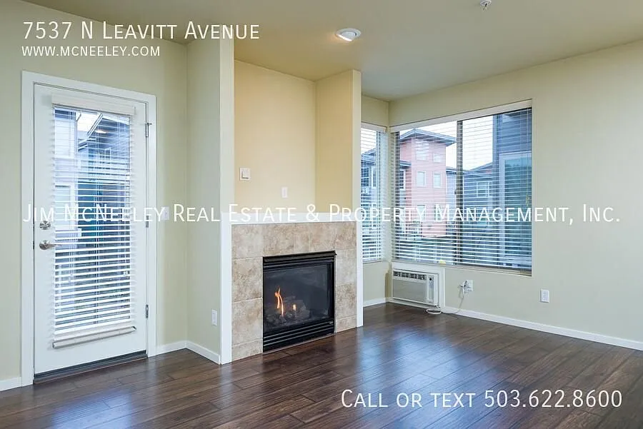 Style Meets Location: Modern Condo in Desirable St. Johns — Photo 4
