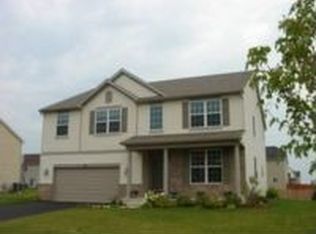 832 Hampton Ln, Yorkville, IL 60560