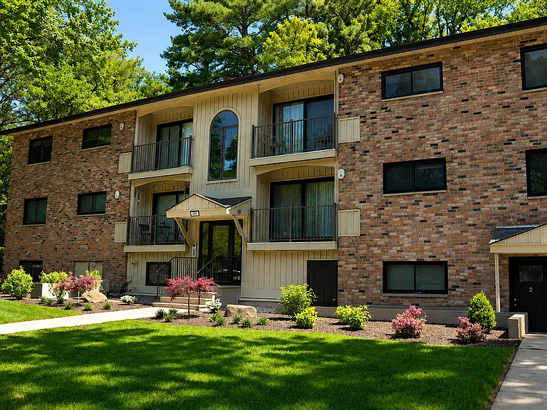 Heritage Village Apartments — Photo 27