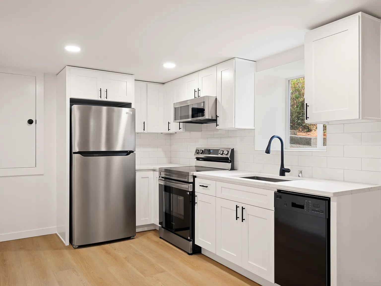 1 bed, 550 sqft, $1,600 — Photo 4