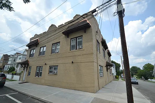 56 Hobart Pl #5 Photo 1