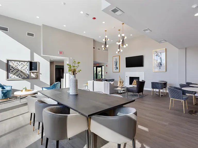Brand new Party room avaialble for large gathering with family & friends