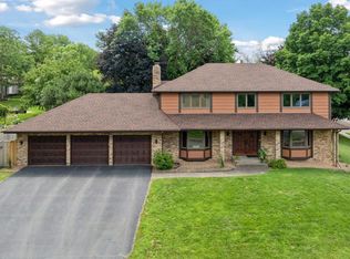 9079 Hyland Creek Cir, Bloomington, MN 55437