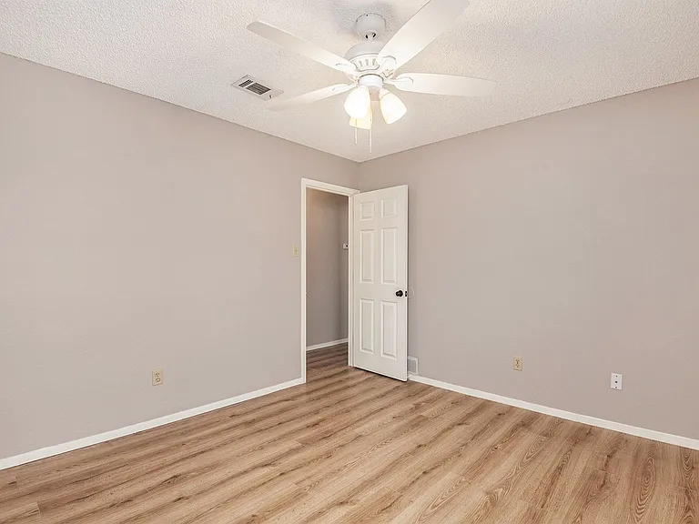 617 S Las Vegas Trl — Photo 21