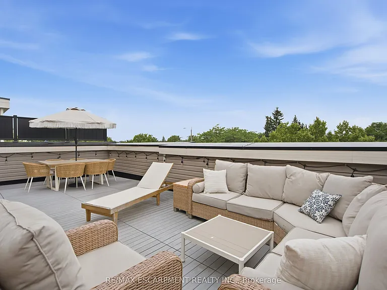 383 Dundas St E #49 — Photo 28
