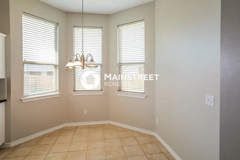 2124 Nw 157Th Terrace — Photo 4