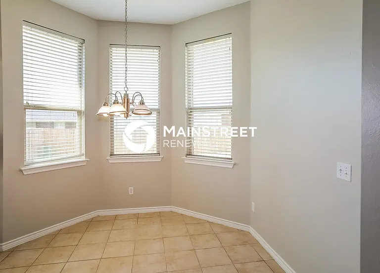 2124 NW 157th Ter — Photo 5