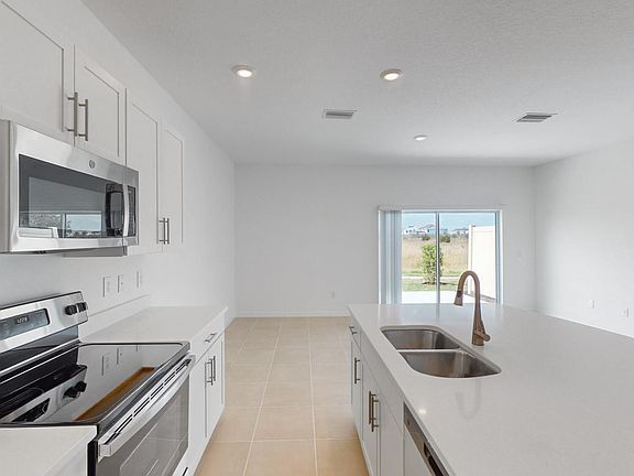 3rd image of 2524 Paravane Way #2524