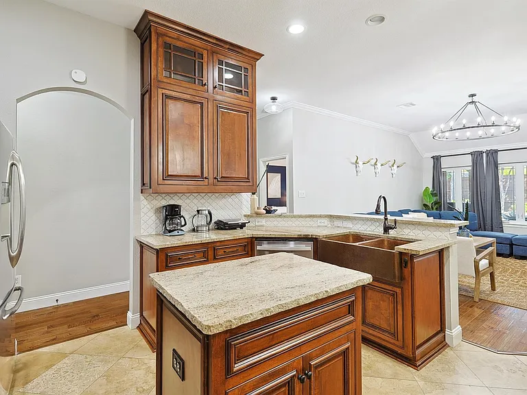 2604 Brandi Ln — Photo 11