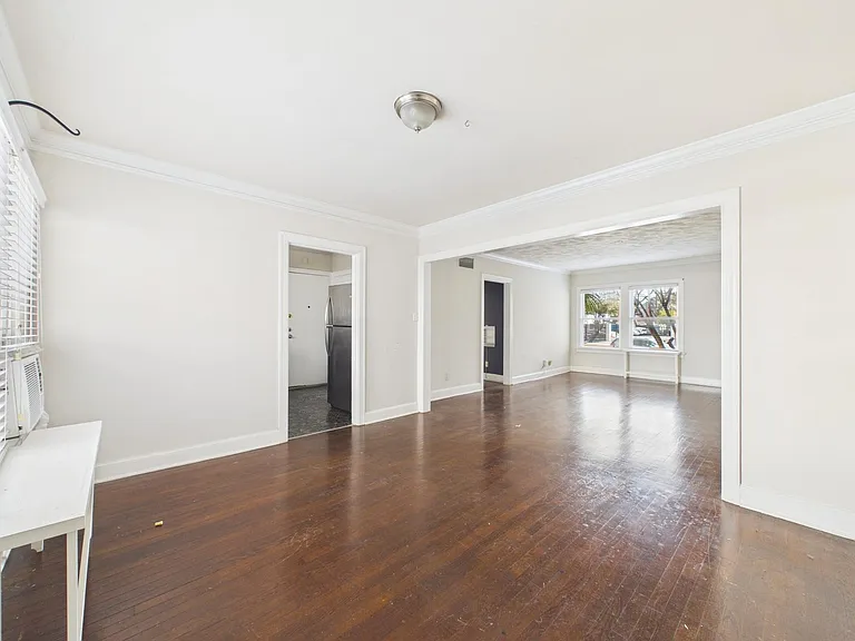 1920 Richmond Ave #9 — Photo 3