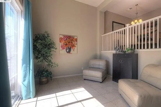 8887 Bellina Commons — Photo 2