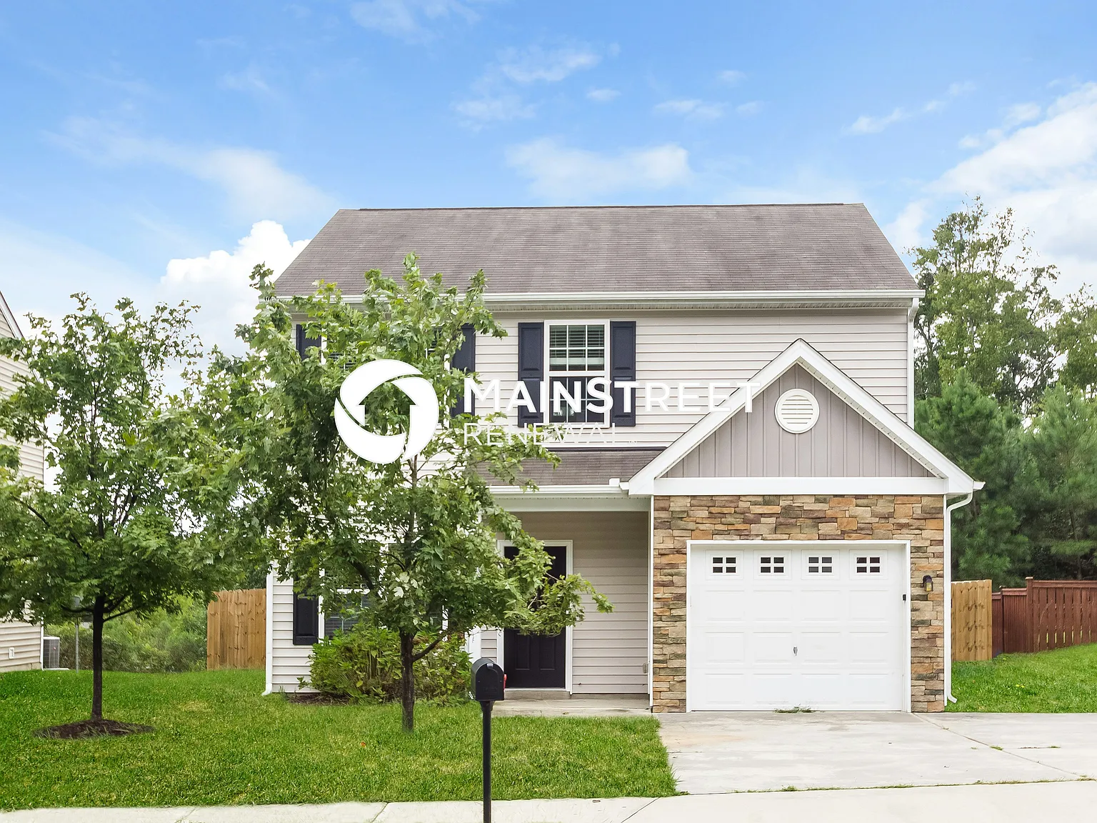 811 Woodside Park Ln — Photo 1