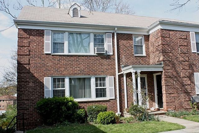 1st image of 55 Lawrence Park Cres #55