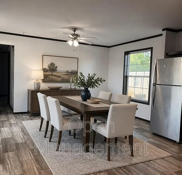 2301 SW Oralabor Rd #5 — Photo 3