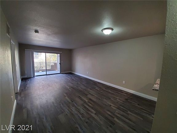 4th image of 1909 Desert Falls Ct Unit 202