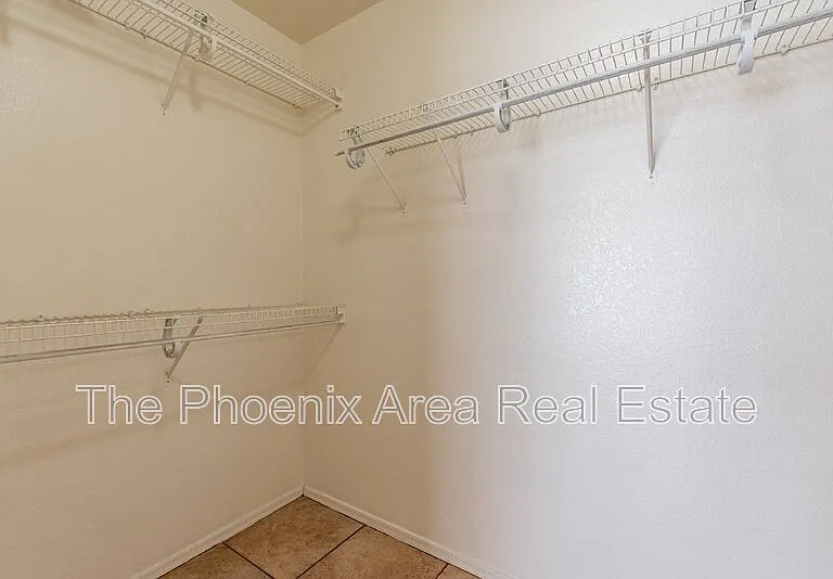 1261 N Balboa Dr — Photo 9